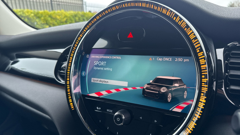 MINI Hatchback 1.5 Cooper Classic Premium Plus 5dr Auto Petrol Hatchback